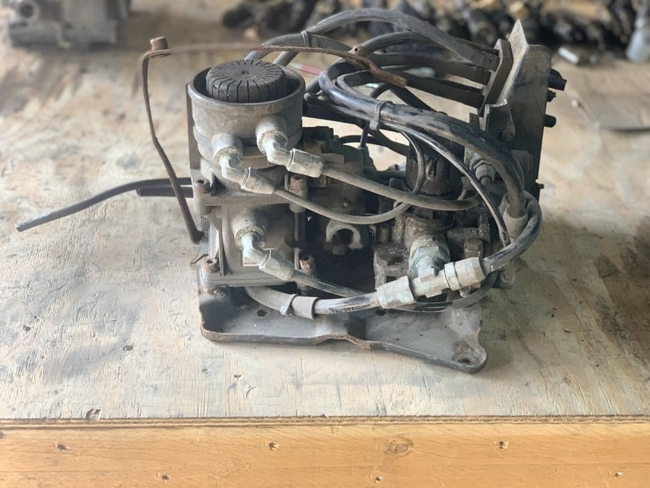 Hurt komplet demontaż 0486205014 Scania - Valve de frein pour Camion: photos 1 Hurt komplet demontaż 0486205014 Scania - Valve de frein pour Camion: photos 1