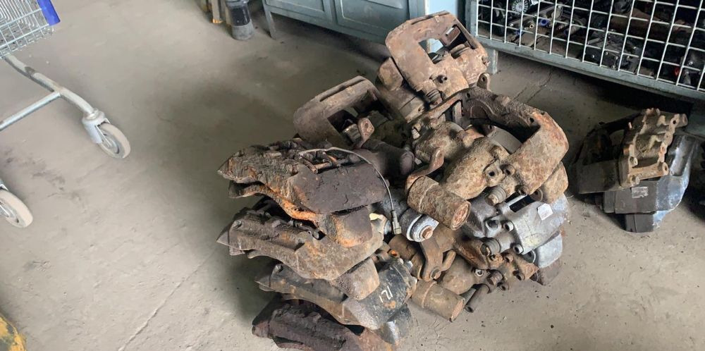 IVECO oryginał IVECO Eurocargo - Étrier de frein pour Camion: photos 5 IVECO oryginał IVECO Eurocargo - Étrier de frein pour Camion: photos 5