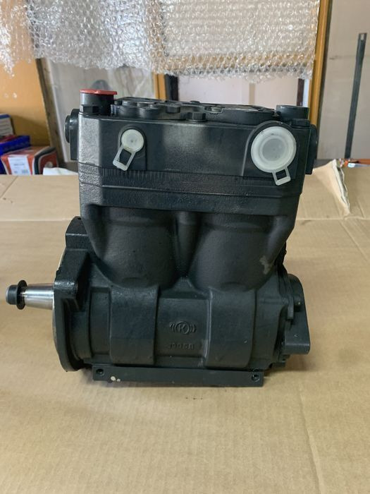 Knorr-Bremse podwójny używany do naprawy LK4936 IVECO Stralis Euro 5, LK4936 450KM, 2012r- truck - Compresseur pour Camion: photos 2 Knorr-Bremse podwójny używany do naprawy LK4936 IVECO Stralis Euro 5, LK4936 450KM, 2012r- truck - Compresseur pour Camion: photos 2