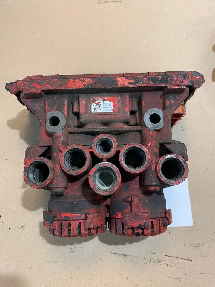 Modulator Podwójny KNORR BREMSE MAN K050210 Zawór EBS K050210 - Valve de frein pour Camion: photos 2 Modulator Podwójny KNORR BREMSE MAN K050210 Zawór EBS K050210 - Valve de frein pour Camion: photos 2