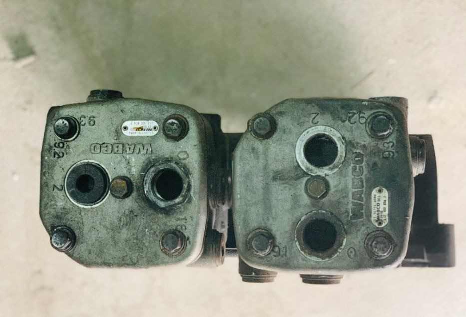 WABCO 2 cylindry oryginał 51.54112-3028 MAN TGA 51.54112-3028 - Compresseur pour Camion: photos 3 WABCO 2 cylindry oryginał 51.54112-3028 MAN TGA 51.54112-3028 - Compresseur pour Camion: photos 3