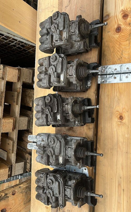 WABCO 4800200020 MAN TGL TGM truck - Valve de frein pour Camion: photos 1 WABCO 4800200020 MAN TGL TGM truck - Valve de frein pour Camion: photos 1