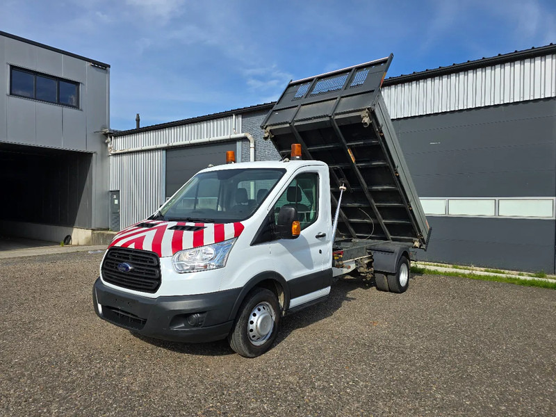 Ford Transit - Utilitaire benne: photos 4 Ford Transit - Utilitaire benne: photos 4