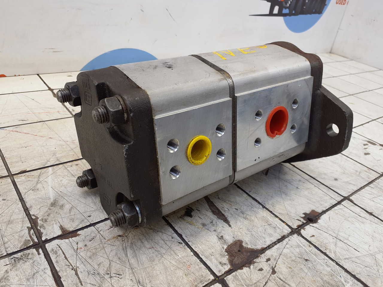 CT2 Dual gear pump - Pompe hydraulique pour Grue: photos 4 CT2 Dual gear pump - Pompe hydraulique pour Grue: photos 4