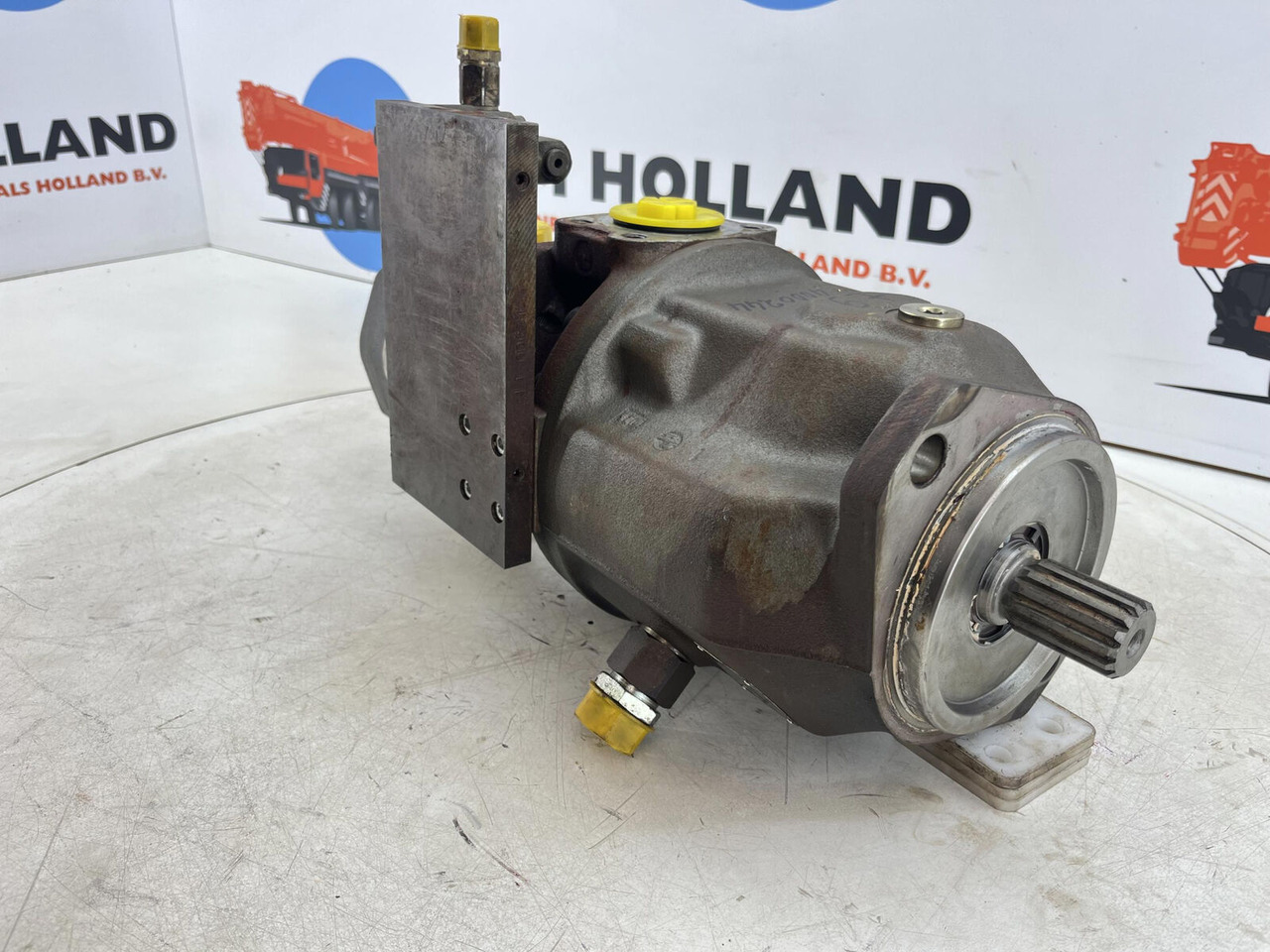 Compact truck CT.2 Axial piston pump - Pompe hydraulique pour Grue: photos 3 Compact truck CT.2 Axial piston pump - Pompe hydraulique pour Grue: photos 3