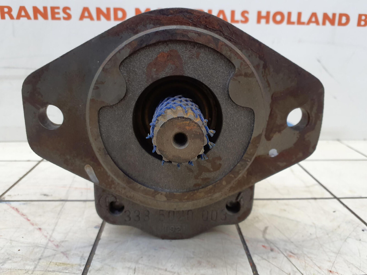 Compact truck CT-2 Dual gear pump - Pompe hydraulique pour Grue: photos 5 Compact truck CT-2 Dual gear pump - Pompe hydraulique pour Grue: photos 5