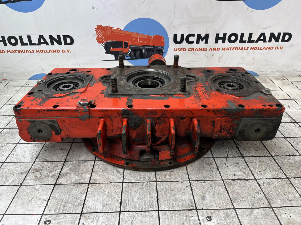 Compact truck CT 2 pump distributor gear box - Pompe hydraulique pour Grue mobile: photos 3 Compact truck CT 2 pump distributor gear box - Pompe hydraulique pour Grue mobile: photos 3