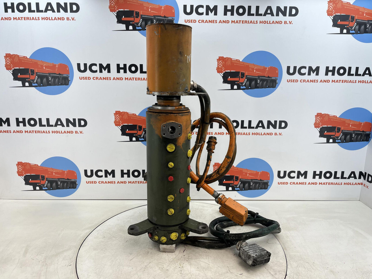 FAUN ATF 30-2 hydraulic and electric swivel - Moteur hydraulique pour Grue mobile: photos 1 FAUN ATF 30-2 hydraulic and electric swivel - Moteur hydraulique pour Grue mobile: photos 1