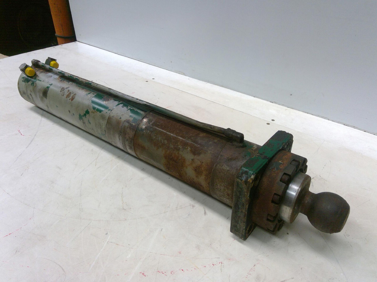 FAUN ATF 30-2 outrigger cylinder - Vérin hydraulique pour Grue mobile: photos 1 FAUN ATF 30-2 outrigger cylinder - Vérin hydraulique pour Grue mobile: photos 1