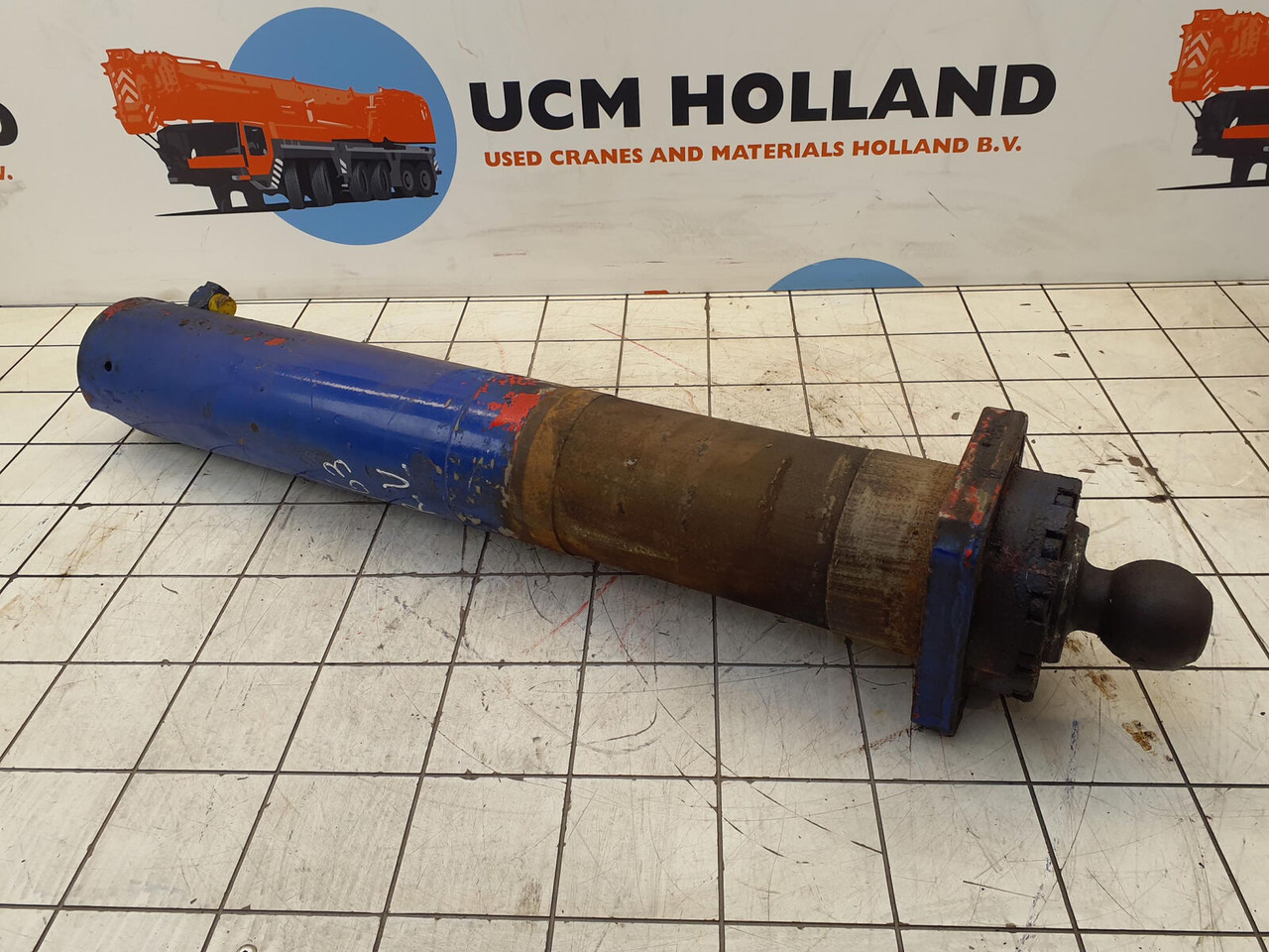 FAUN RTF 45 outrigger support cylinder - Vérin hydraulique pour Grue mobile: photos 2 FAUN RTF 45 outrigger support cylinder - Vérin hydraulique pour Grue mobile: photos 2