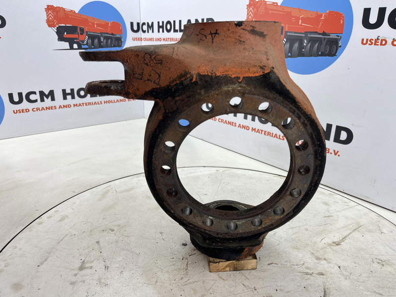 Faun RTF 50 Steering knuckle 16 holes axle 1 right - Fusée d'essieu pour Grue: photos 2 Faun RTF 50 Steering knuckle 16 holes axle 1 right - Fusée d'essieu pour Grue: photos 2