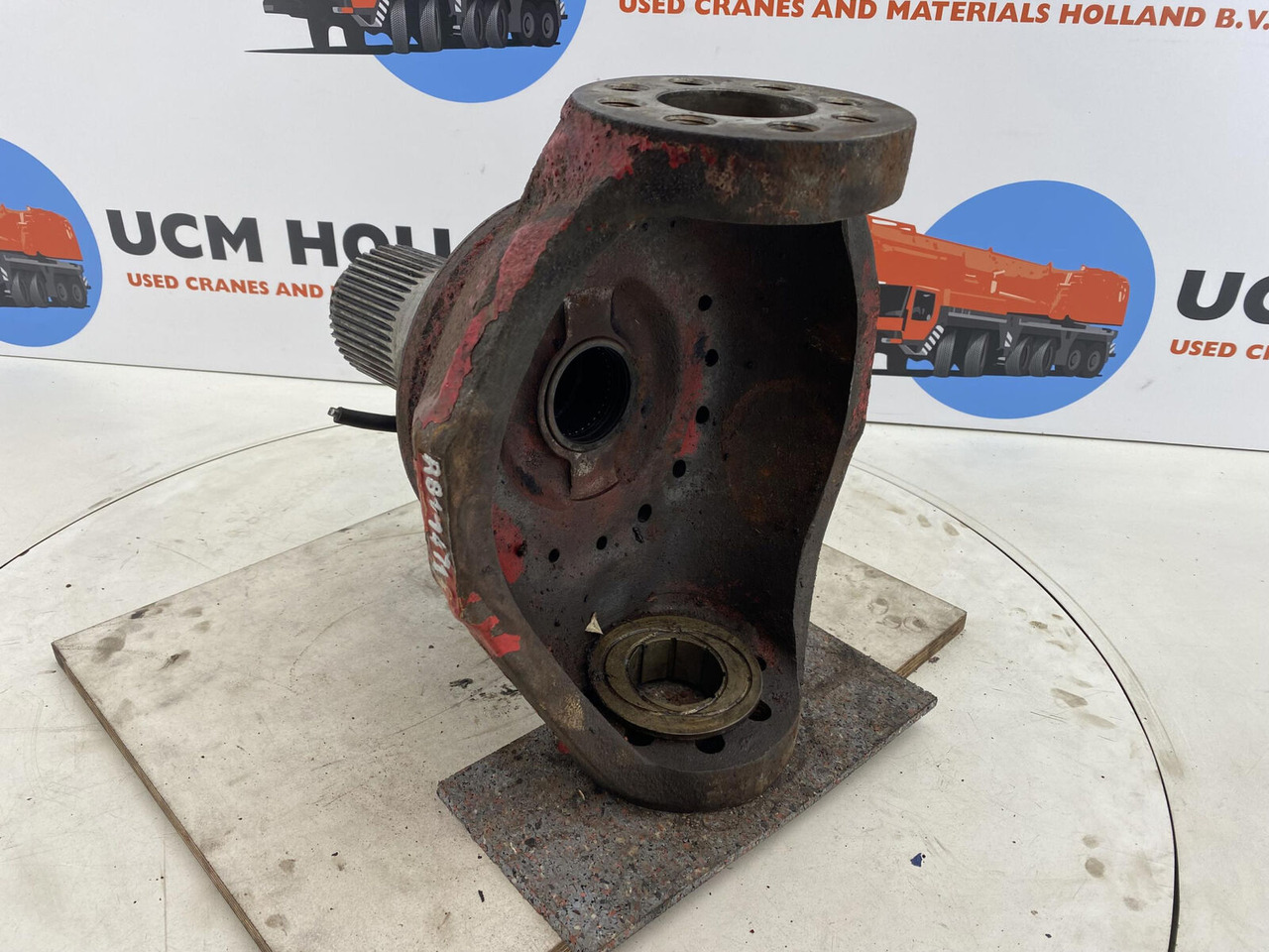 Gottwald AMK Steering knuckle 16 holes - Fusée d'essieu pour Grue mobile: photos 4 Gottwald AMK Steering knuckle 16 holes - Fusée d'essieu pour Grue mobile: photos 4