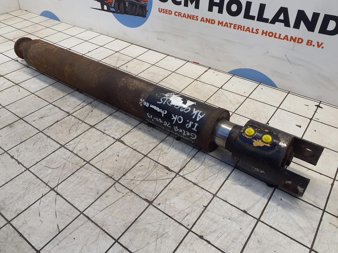 Grove AT 422 outrigger cylinder - Vérin hydraulique pour Grue: photos 3 Grove AT 422 outrigger cylinder - Vérin hydraulique pour Grue: photos 3