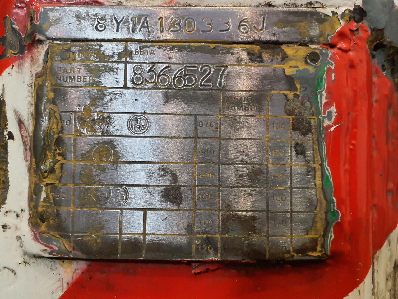 Grove AT 633 outrigger beam complete rear - Suspension pour Grue mobile: photos 5 Grove AT 633 outrigger beam complete rear - Suspension pour Grue mobile: photos 5