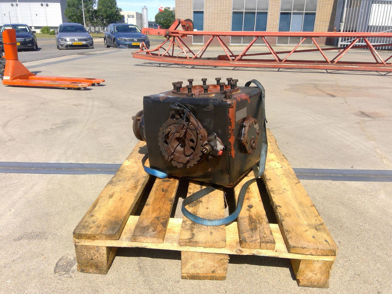Grove GMK 3055 diff box axle 1 - Différentiel pour Grue: photos 2 Grove GMK 3055 diff box axle 1 - Différentiel pour Grue: photos 2