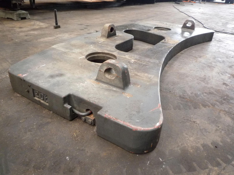 Grove GMK 4075 counterweight 2,0 ton - Contrepoids pour Engins de chantier: photos 1 Grove GMK 4075 counterweight 2,0 ton - Contrepoids pour Engins de chantier: photos 1