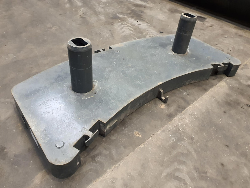 Grove GMK 4075 counterweight 3,3 ton - Contrepoids pour Engins de chantier: photos 4 Grove GMK 4075 counterweight 3,3 ton - Contrepoids pour Engins de chantier: photos 4