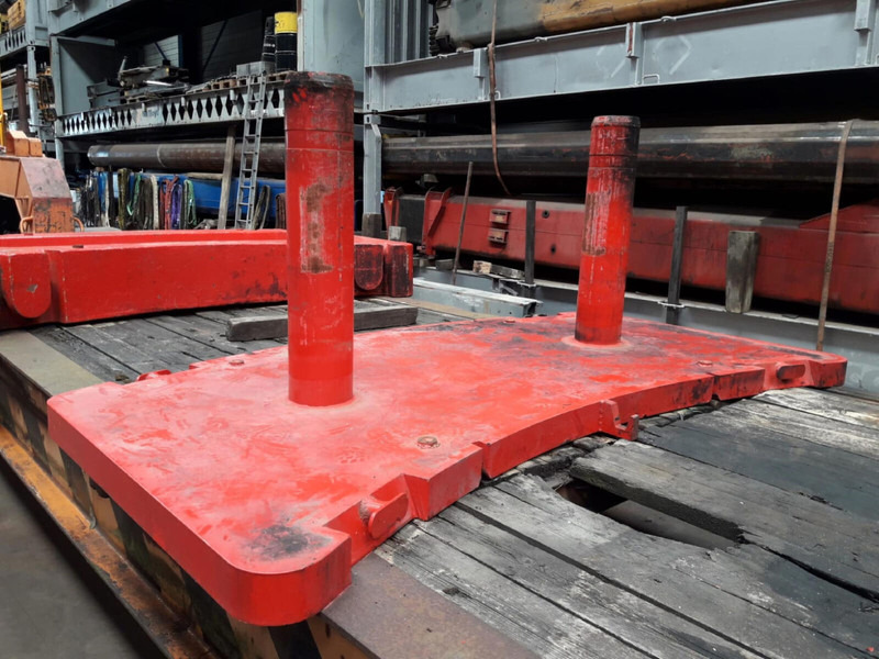 Grove GMK 5100 counterweight 3,0 ton - Contrepoids pour Engins de chantier: photos 5 Grove GMK 5100 counterweight 3,0 ton - Contrepoids pour Engins de chantier: photos 5