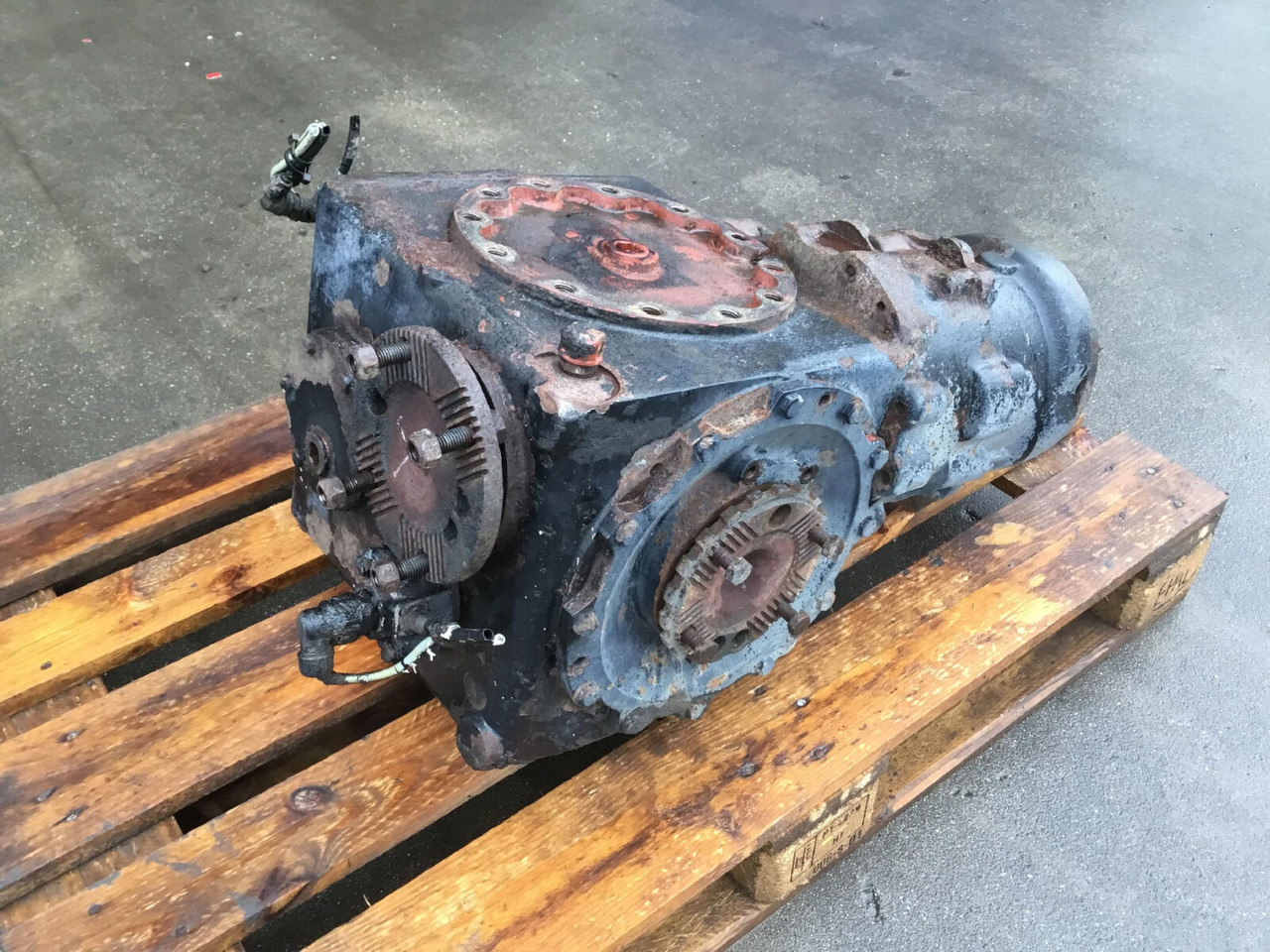 Grove GMK 5100 diff box axle 4 - Différentiel pour Grue mobile: photos 2 Grove GMK 5100 diff box axle 4 - Différentiel pour Grue mobile: photos 2