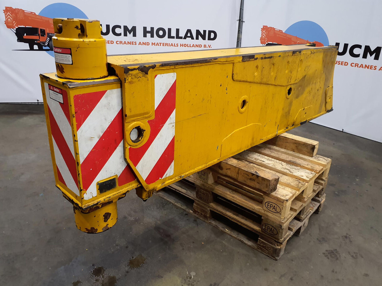 Grove GMK 5220 sliding beam rear - Suspension pour Grue: photos 2 Grove GMK 5220 sliding beam rear - Suspension pour Grue: photos 2