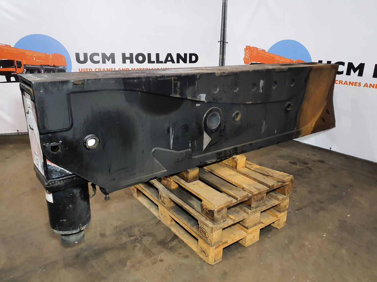 Grove GMK 6400 outrigger beam rear complete - Suspension pour Grue: photos 2 Grove GMK 6400 outrigger beam rear complete - Suspension pour Grue: photos 2