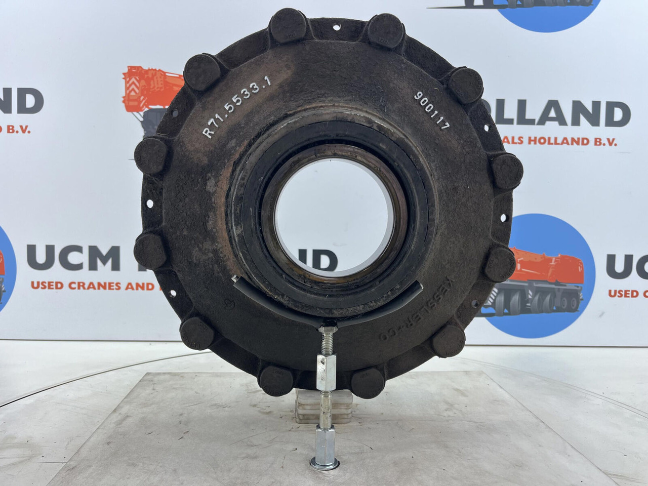 Grove GMK Megatrak wheel hub - Moyeu pour Grue: photos 5 Grove GMK Megatrak wheel hub - Moyeu pour Grue: photos 5