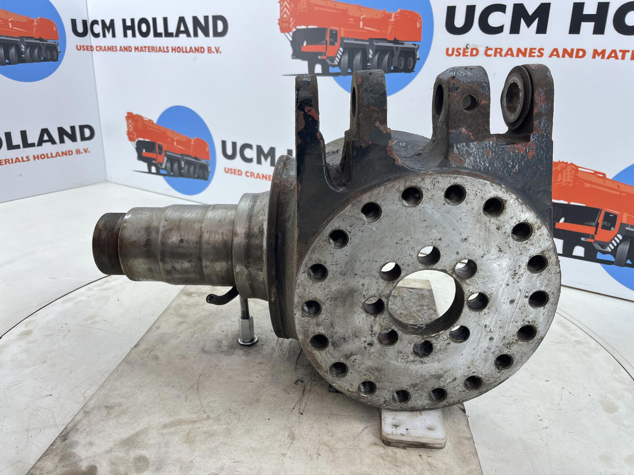 Grove GMK Steering knuckle 12 holes - Fusée d'essieu pour Grue mobile: photos 4 Grove GMK Steering knuckle 12 holes - Fusée d'essieu pour Grue mobile: photos 4