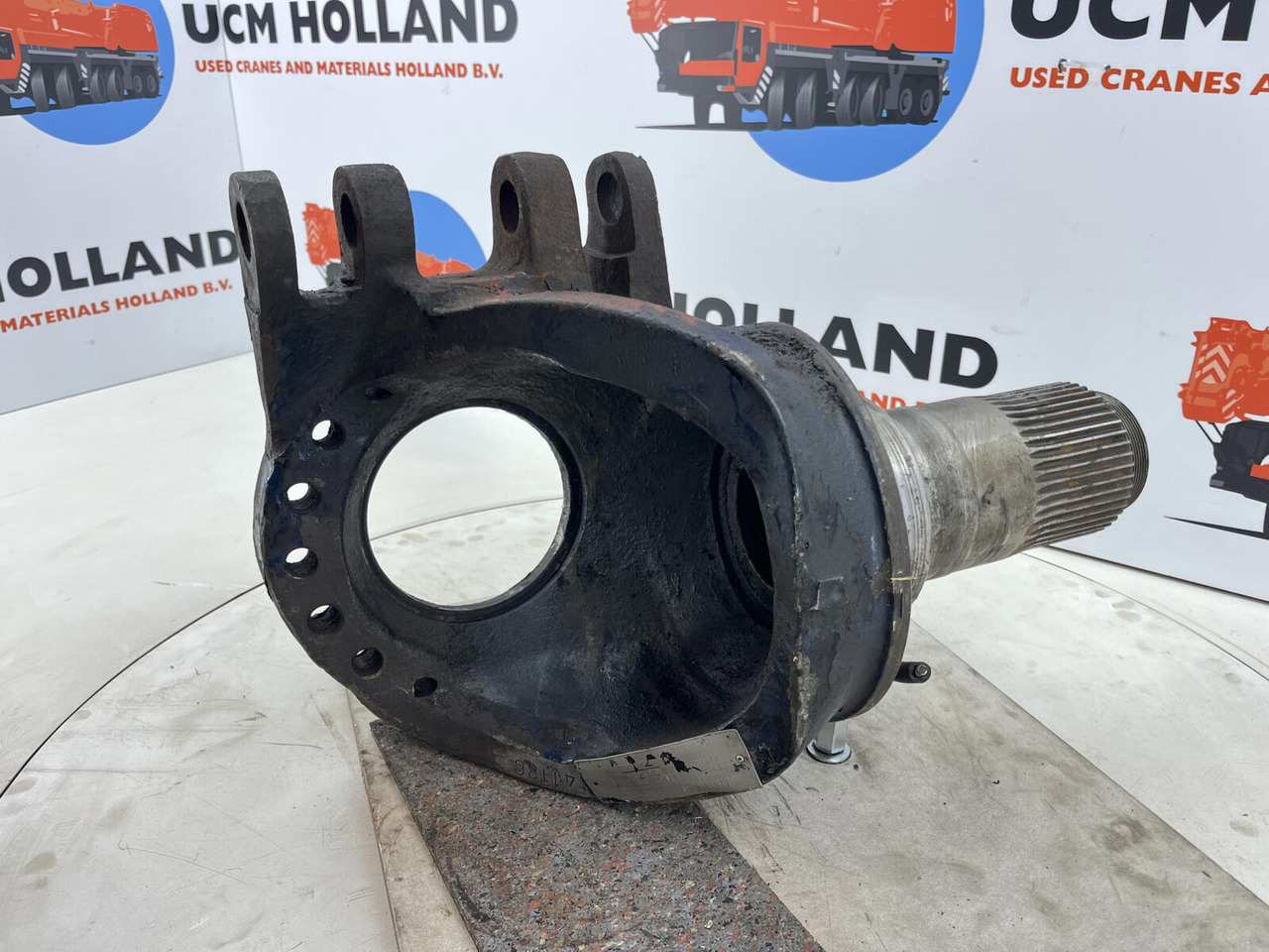 Fusée d'essieu pour Grue mobile Grove GMK Steering knuckle 16 holes: photos 6