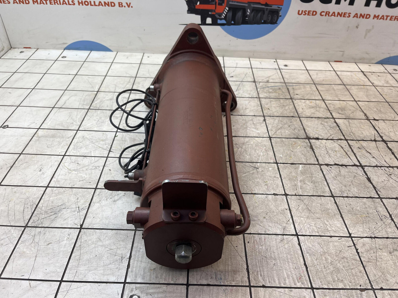 Grove GMK counterweight cylinder - Vérin hydraulique pour Grue mobile: photos 2 Grove GMK counterweight cylinder - Vérin hydraulique pour Grue mobile: photos 2