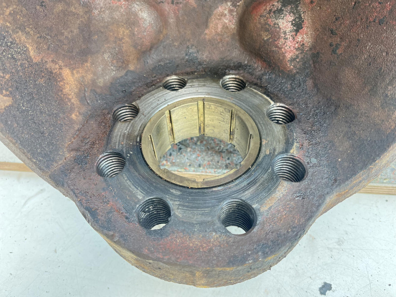 Fusée d'essieu pour Grue mobile Krupp 70 GMT Steering knuckle axle 2: photos 8 Fusée d'essieu pour Grue mobile Krupp 70 GMT Steering knuckle axle 2: photos 8