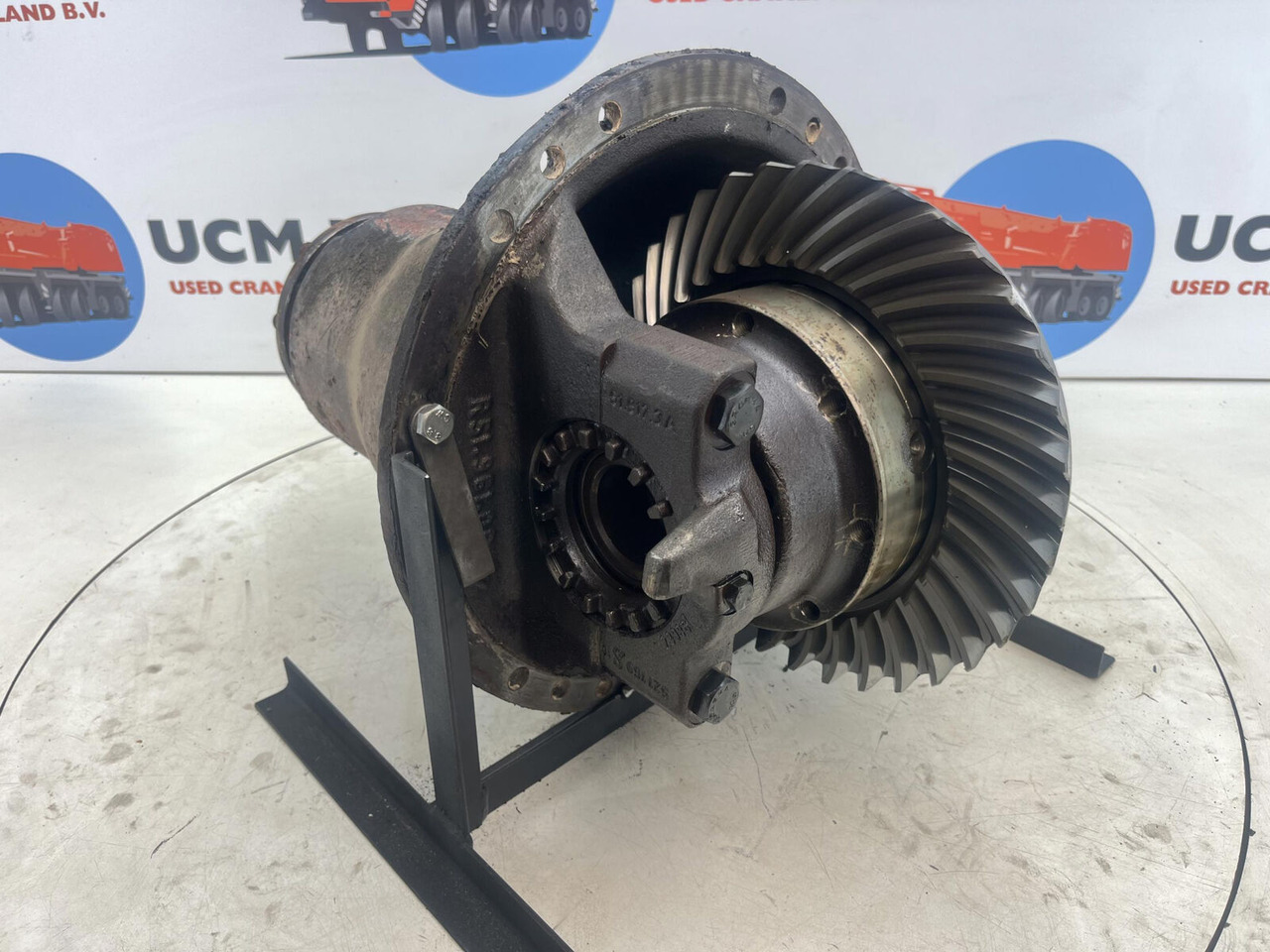 Krupp 70 GMT end differential 17x36 axle 4 - Différentiel: photos 1 Krupp 70 GMT end differential 17x36 axle 4 - Différentiel: photos 1
