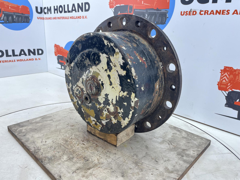 Krupp 70 GMT planetary gear 21-21-63-40-3pl-H135-46 - Suspension pour Grue: photos 2 Krupp 70 GMT planetary gear 21-21-63-40-3pl-H135-46 - Suspension pour Grue: photos 2