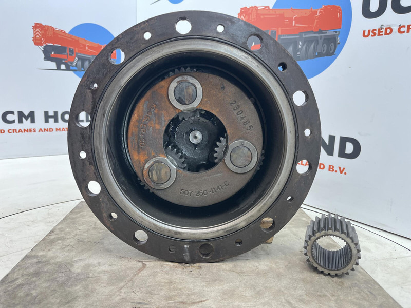 Krupp 70 GMT planetary gear 22-25-74-38-3pl-H135-46 - Suspension pour Grue: photos 4 Krupp 70 GMT planetary gear 22-25-74-38-3pl-H135-46 - Suspension pour Grue: photos 4