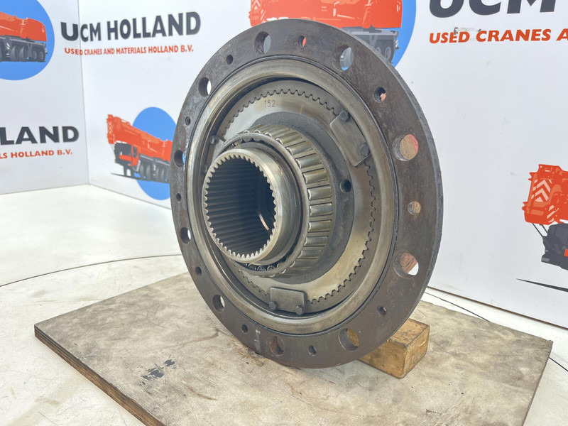 Krupp 70 GMT planetary gear 22-25-74-38-3pl-H135-46 - Suspension pour Grue: photos 3 Krupp 70 GMT planetary gear 22-25-74-38-3pl-H135-46 - Suspension pour Grue: photos 3