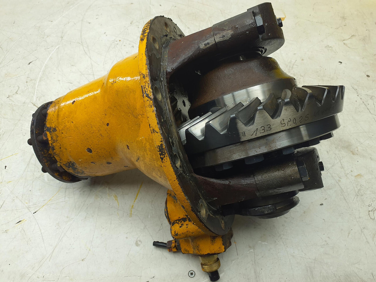 Krupp KMK 2025 end differential axle 1 11x29 - Différentiel pour Grue: photos 5 Krupp KMK 2025 end differential axle 1 11x29 - Différentiel pour Grue: photos 5