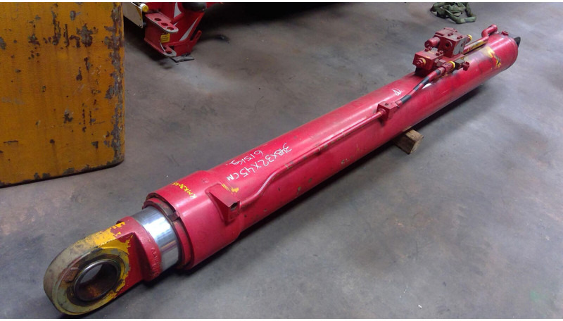 Krupp KMK 3045 boom cylinder - Vérin hydraulique pour Grue: photos 1 Krupp KMK 3045 boom cylinder - Vérin hydraulique pour Grue: photos 1