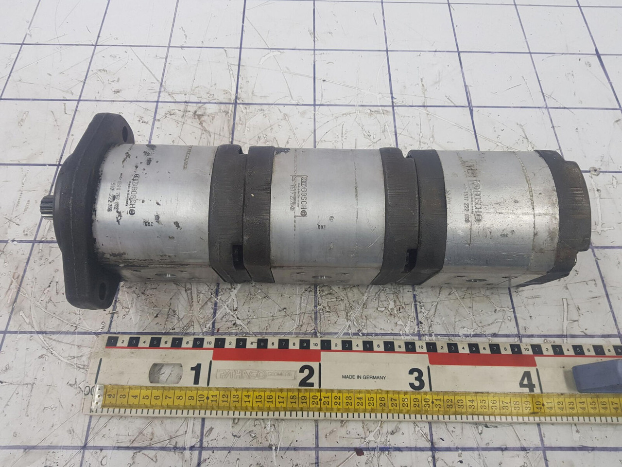 Krupp KMK 4070 three way gear pump - Pompe hydraulique pour Grue mobile: photos 1 Krupp KMK 4070 three way gear pump - Pompe hydraulique pour Grue mobile: photos 1
