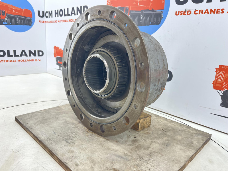 Krupp KMK 8350 planetary gear 22-25-74-40-4pl-H185-46 - Suspension pour Grue: photos 3 Krupp KMK 8350 planetary gear 22-25-74-40-4pl-H185-46 - Suspension pour Grue: photos 3