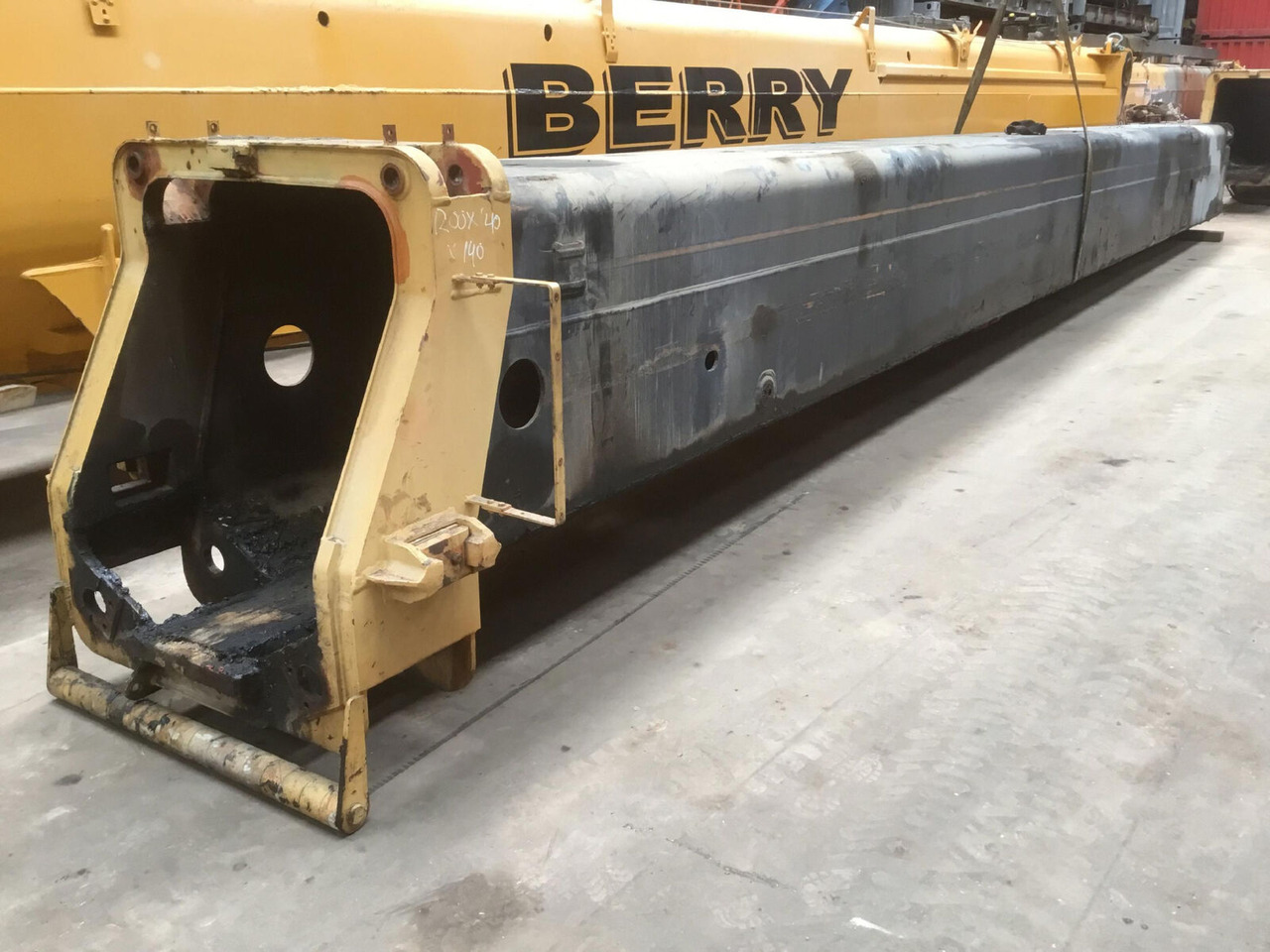 Krupp MK 5140 5160 telescopic section 1 - Flèche pour Grue mobile: photos 1 Krupp MK 5140 5160 telescopic section 1 - Flèche pour Grue mobile: photos 1