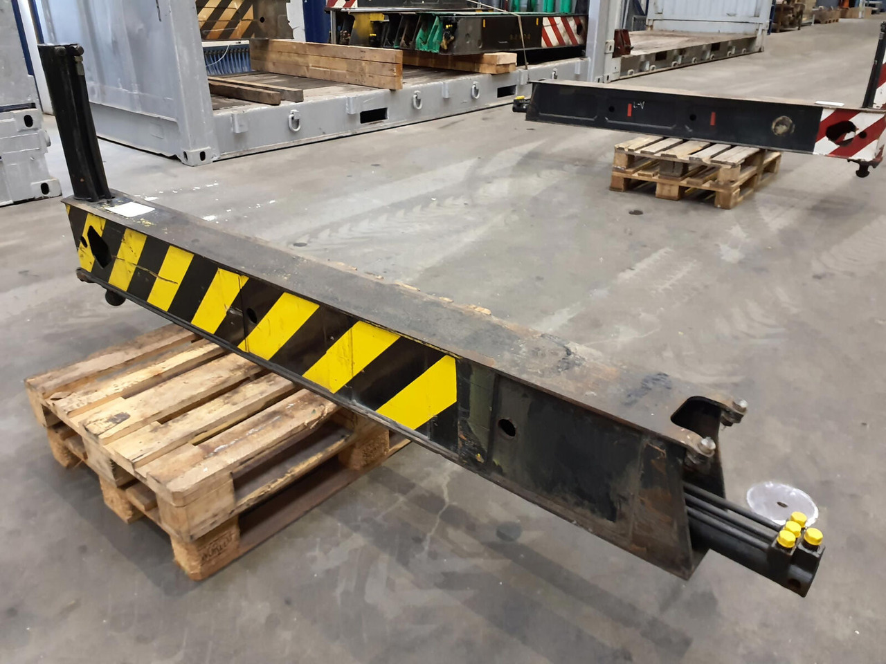 Liebherr LTM 1035-2 sliding beam complete - Suspension pour Grue: photos 4 Liebherr LTM 1035-2 sliding beam complete - Suspension pour Grue: photos 4