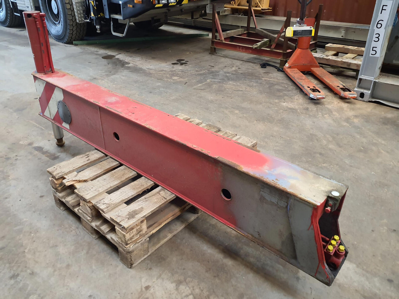 Liebherr LTM 1040 2.1 Outrigger - Suspension pour Grue: photos 4 Liebherr LTM 1040 2.1 Outrigger - Suspension pour Grue: photos 4