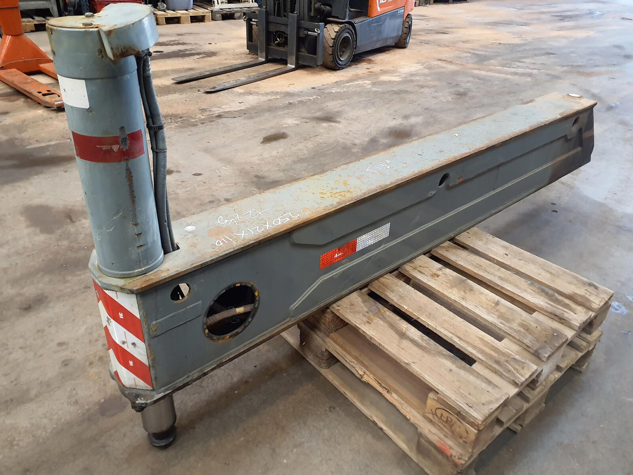 Liebherr LTM 1050-1 Outrigger rear - Suspension pour Grue mobile: photos 2 Liebherr LTM 1050-1 Outrigger rear - Suspension pour Grue mobile: photos 2