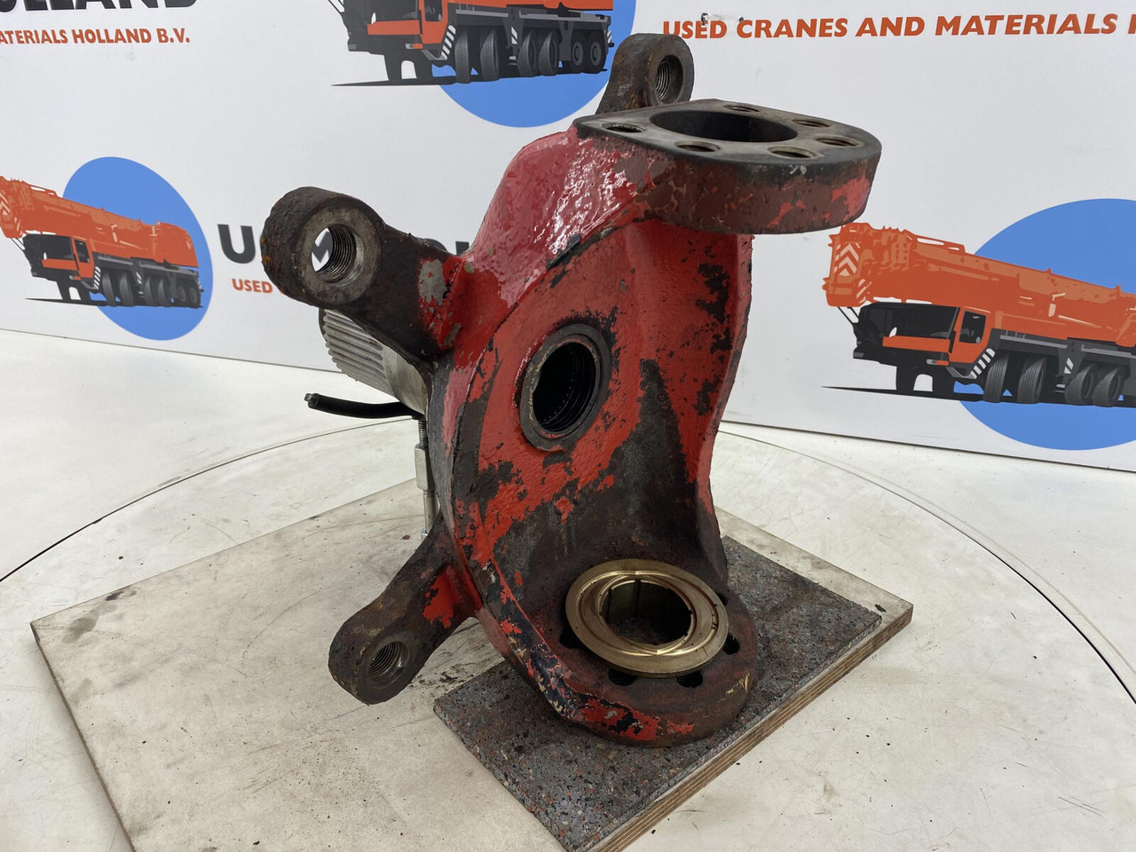 Liebherr LTM 1060 Steering knuckle axle 1 and 2 - Fusée d'essieu pour Grue mobile: photos 4 Liebherr LTM 1060 Steering knuckle axle 1 and 2 - Fusée d'essieu pour Grue mobile: photos 4