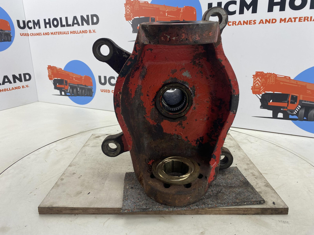 Liebherr LTM 1060 Steering knuckle axle 1 and 2 - Fusée d'essieu pour Grue mobile: photos 5 Liebherr LTM 1060 Steering knuckle axle 1 and 2 - Fusée d'essieu pour Grue mobile: photos 5