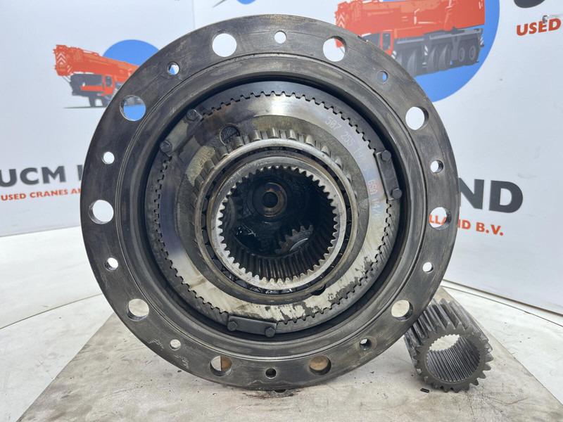 Liebherr LTM 1080 planetary gear 22-25-74-40-3pl-H135-46 - Suspension pour Grue: photos 5 Liebherr LTM 1080 planetary gear 22-25-74-40-3pl-H135-46 - Suspension pour Grue: photos 5