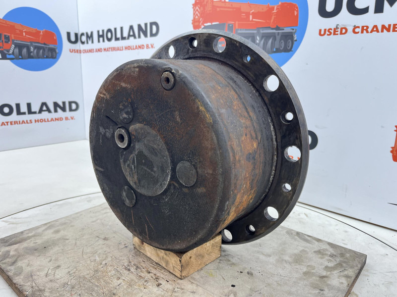 Liebherr LTM 1080 planetary gear 22-25-74-40-3pl-H135-46 - Suspension pour Grue: photos 2 Liebherr LTM 1080 planetary gear 22-25-74-40-3pl-H135-46 - Suspension pour Grue: photos 2