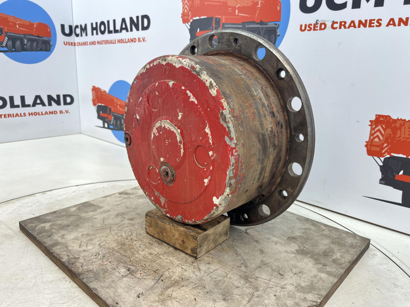 Liebherr LTM 1090 axle 5 planetary gear 22-25-74-40-3pl-H135-46 - Suspension pour Grue: photos 2 Liebherr LTM 1090 axle 5 planetary gear 22-25-74-40-3pl-H135-46 - Suspension pour Grue: photos 2