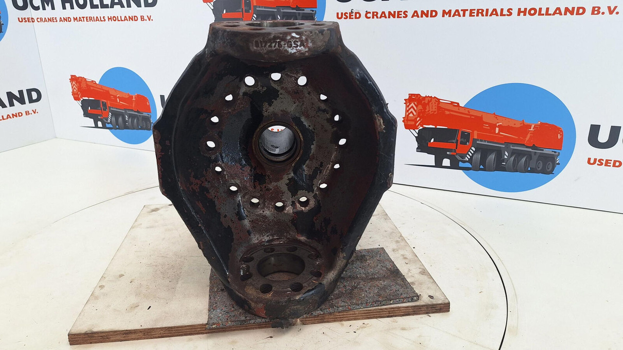 Liebherr LTM 1160/2 Steering knuckle 16 holes axle 1 - Fusée d'essieu pour Grue mobile: photos 5 Liebherr LTM 1160/2 Steering knuckle 16 holes axle 1 - Fusée d'essieu pour Grue mobile: photos 5