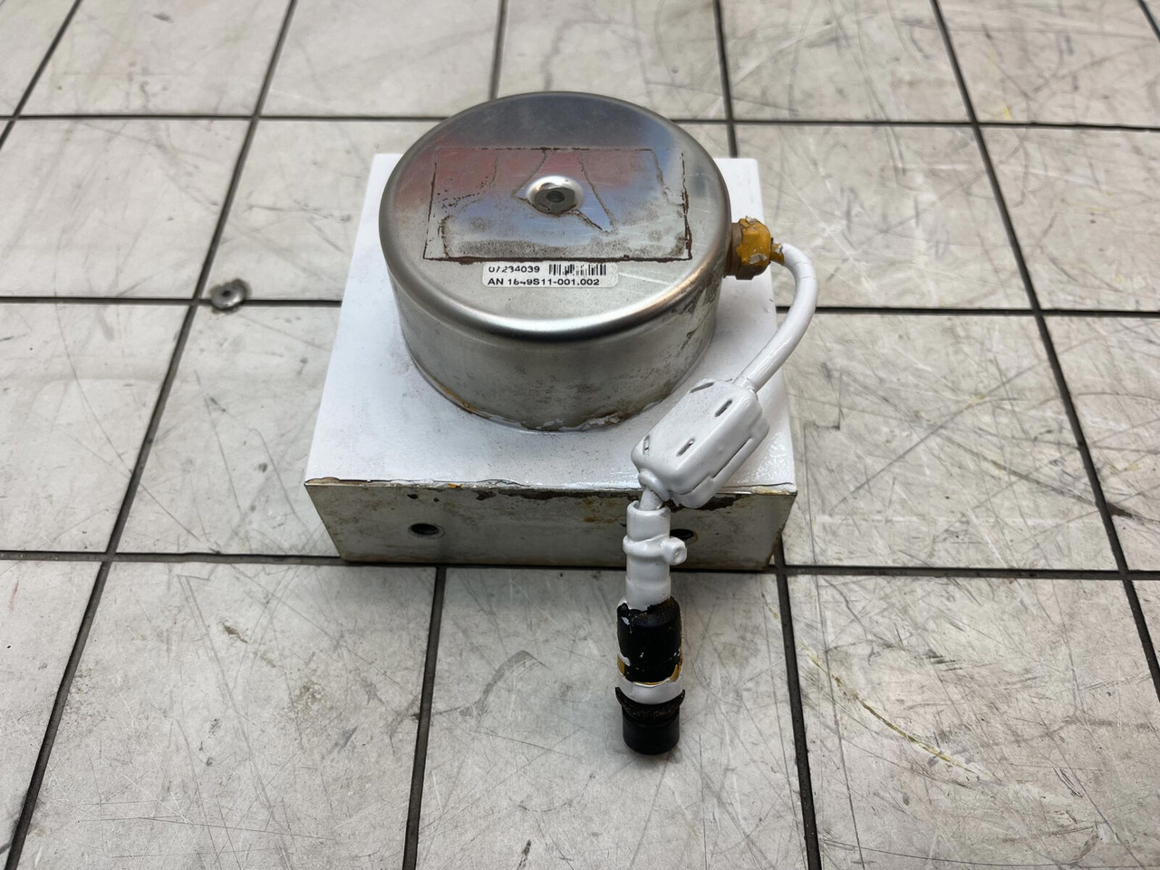 Liebherr LTM 1400-7.1 angle transmitter - Système électrique pour Grue: photos 1 Liebherr LTM 1400-7.1 angle transmitter - Système électrique pour Grue: photos 1