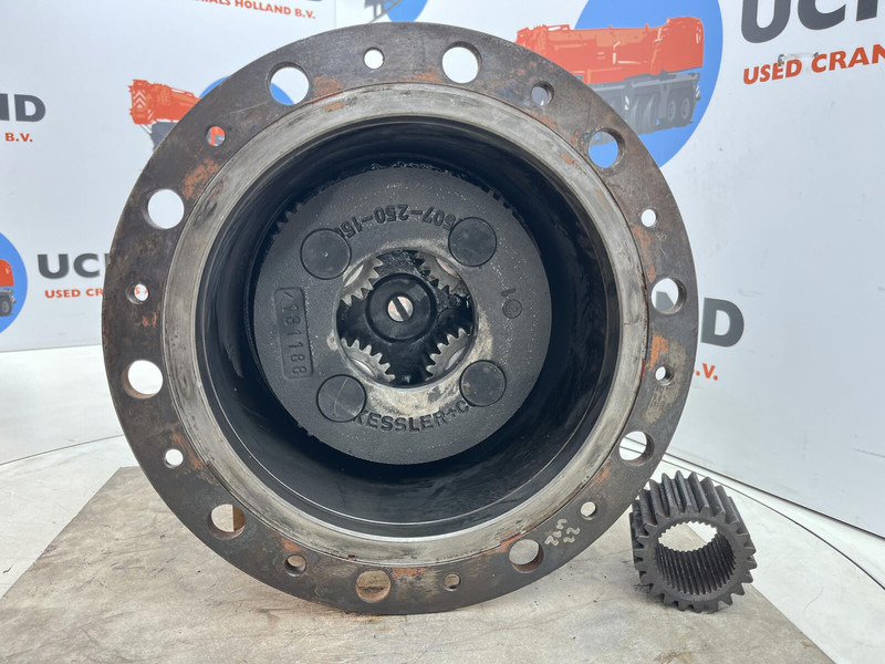 Liebherr Liebherr LTM 1160 planetary gear 22-25-74-40-4pl-H185-46 - Suspension pour Grue: photos 4 Liebherr Liebherr LTM 1160 planetary gear 22-25-74-40-4pl-H185-46 - Suspension pour Grue: photos 4